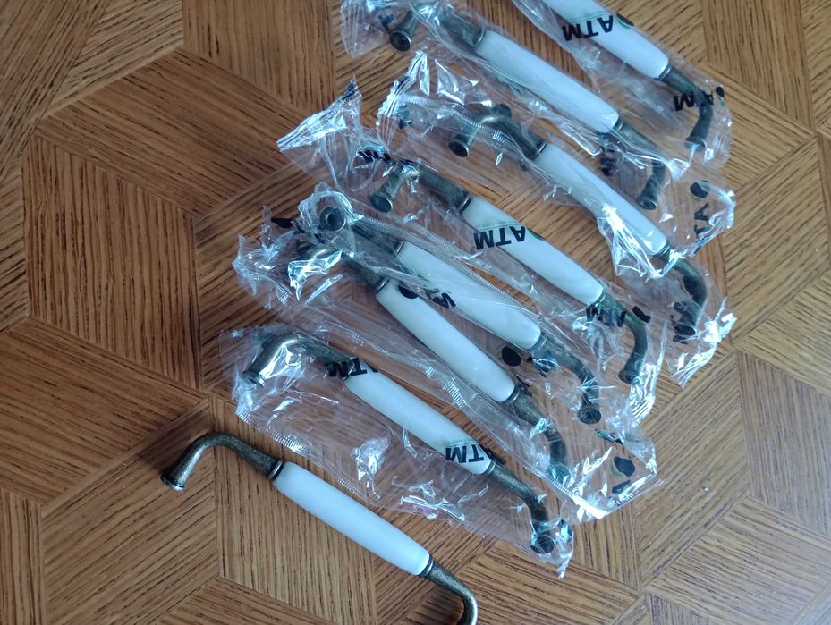 Uchwyty meblowe ceramika stare złoto