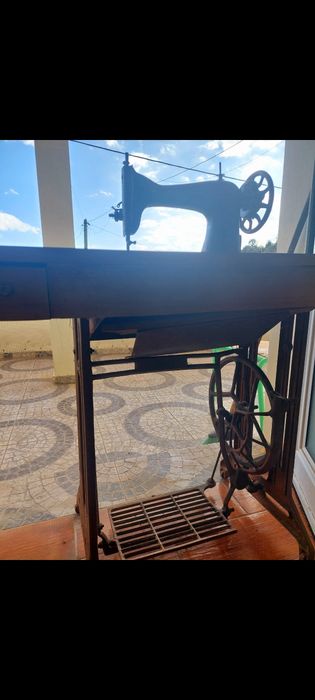 Máquina costura Singer, relíquia para colecionadores