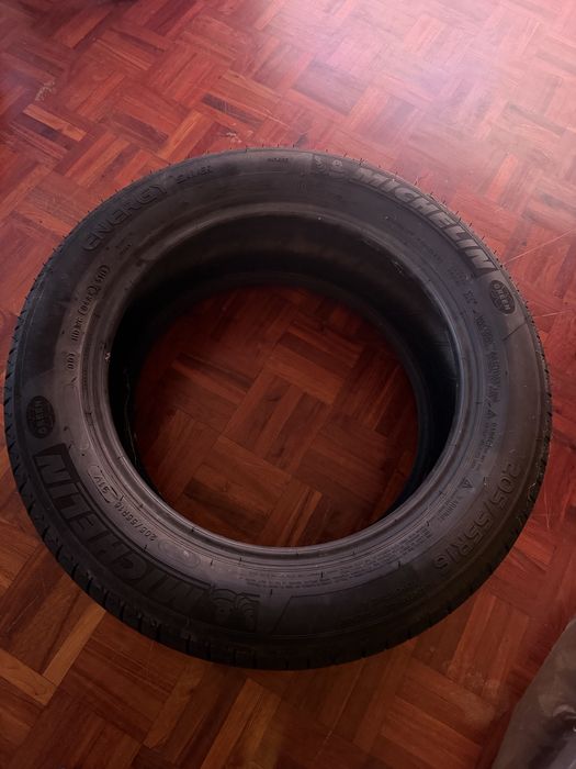 Pneu Michelin 255/55R16