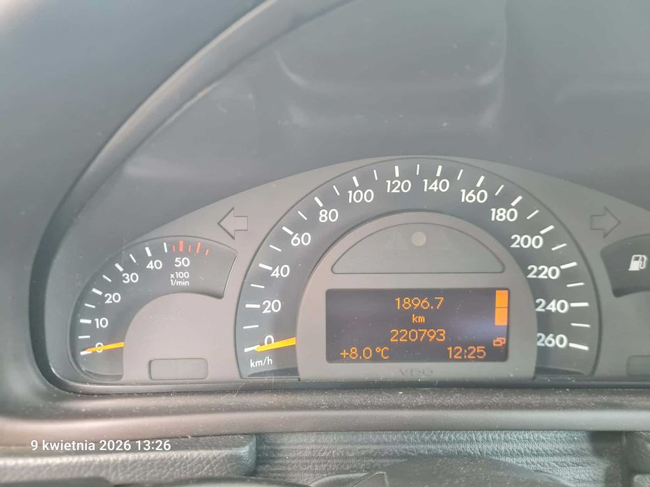 MERCEDES C270 ładny stan automat 2002r