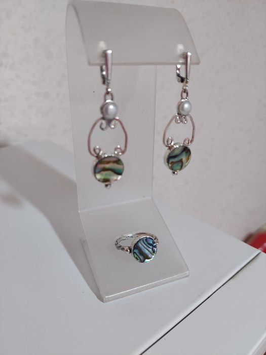 серебряные  серьги  с перламутром галиотис