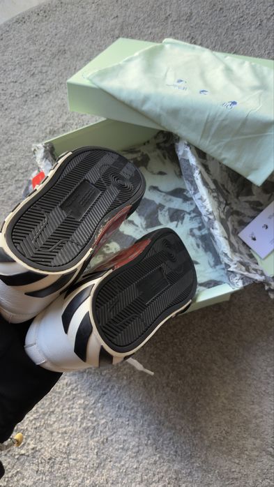 Off-White Low Vulcanized White/Black Leather tamanho 41