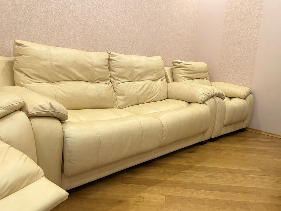 Шкіряний диван  (розкладний) і два крісла  GALA