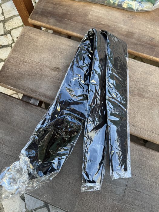 Gravatas pretas novas