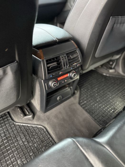 Продам BMW X5 E70