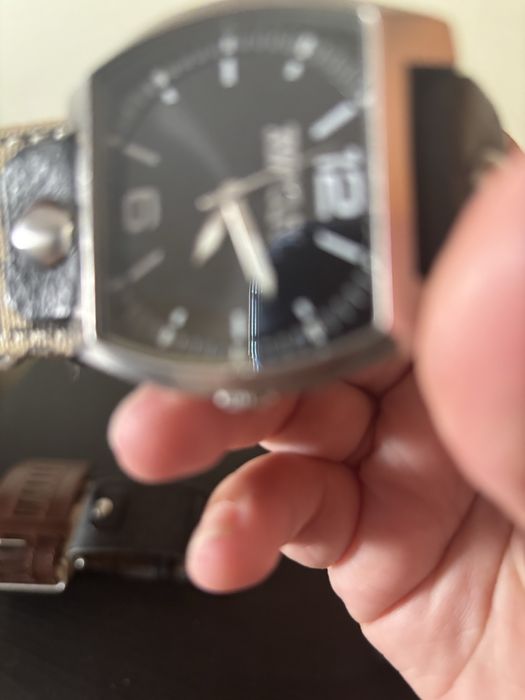 Relógio Rip Curl  com três braceletes originais uma sendo de pele