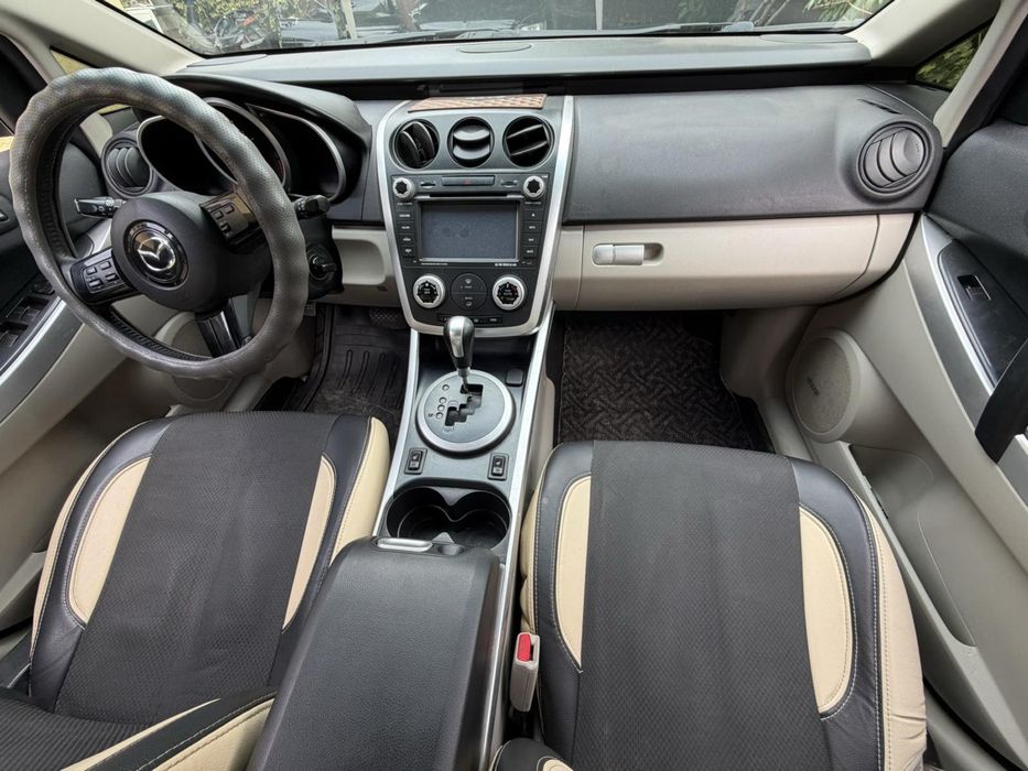 Mazda cx7.