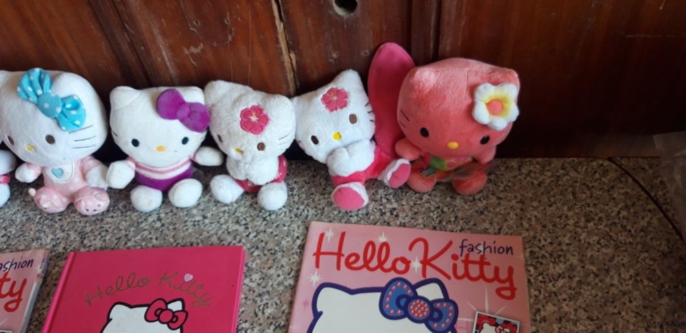 Conjunto de Artigos Hello Kitty