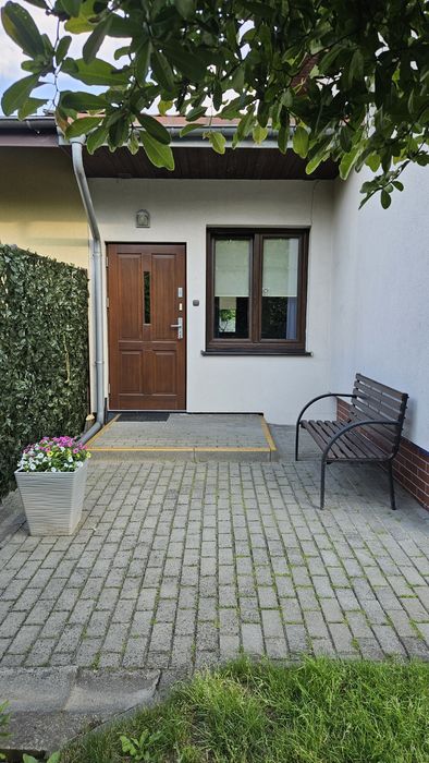 Wynajmu mieszkanie kawalerke LSM Konstantynów 20 m² przy domku jednorodzinnym - Więcej