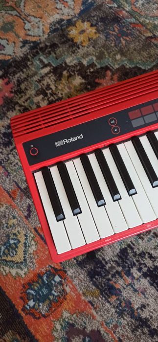 Roland Go Keys, stojak gratis
