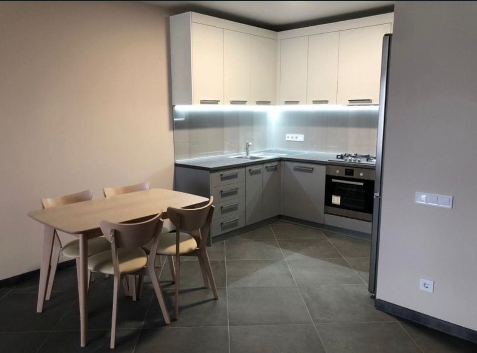 Продаж нової мебльованої квартири з ремонтом, у Парусi, від власника!