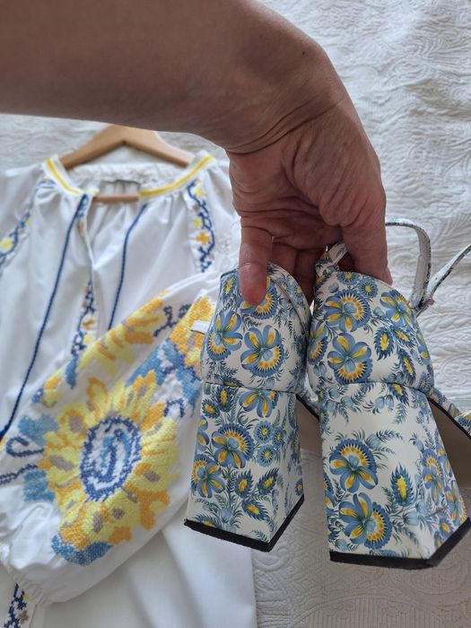 Комплект вишиванка +туфлі шкіра 39,бренд