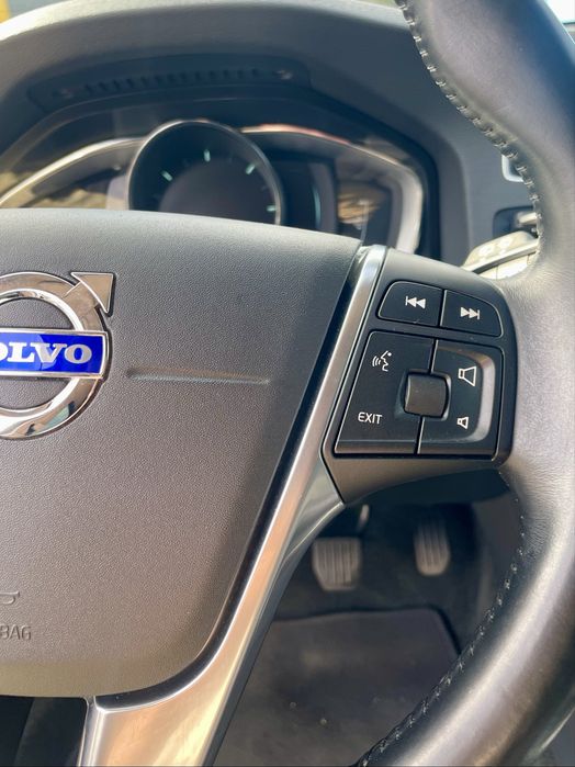 Volvo v60(D2) 2014 року