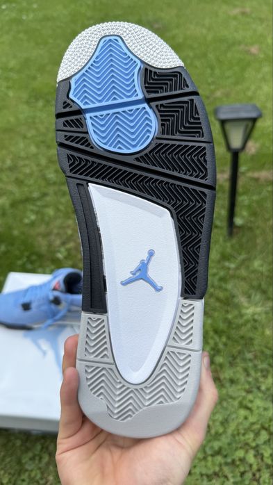 Buty Nike Jordan 4 Retro University
