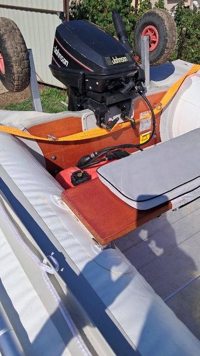 Sprzedam Ponton suzumar 360 z silnikiem i przyczepą