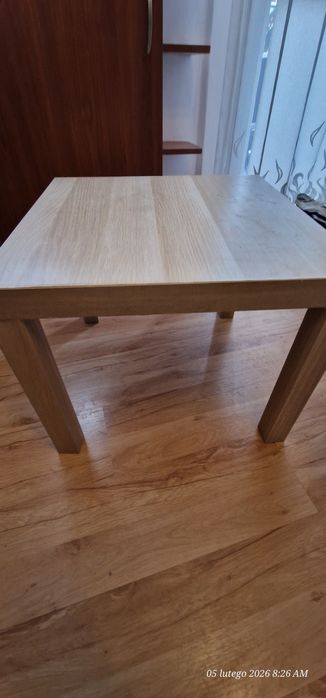 Sprzedam dwa regały z czasów PRL,dwa stoliki i krzesło obrotowe i wers