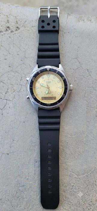 Часи Casio AMW-320R   "Arnie"