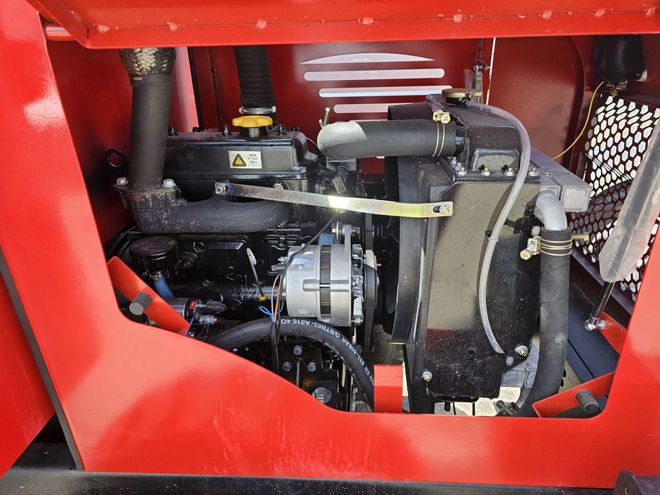 Ładowarka przegubowa  KRÜGER JCA  4x4 ,2.2 tony.  nowa HYDROSTAT  W-wa. Raty