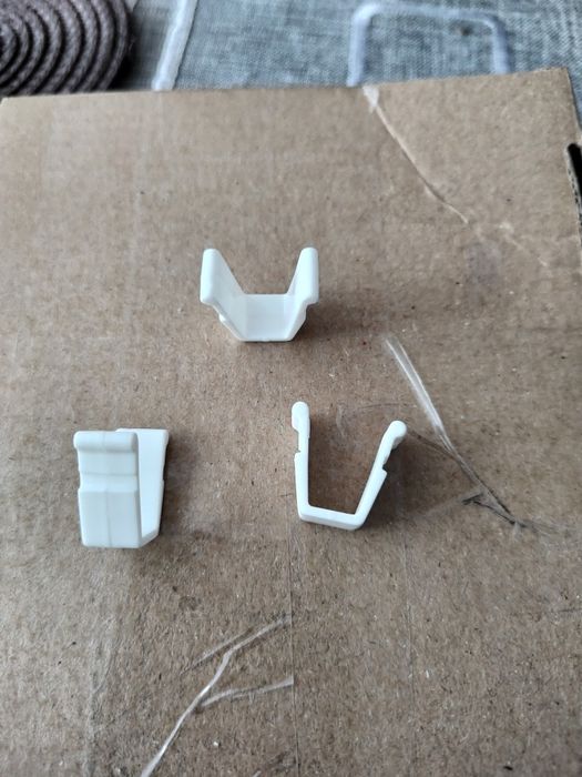 Blokada do karniszy plastikowych 4 sztuki
