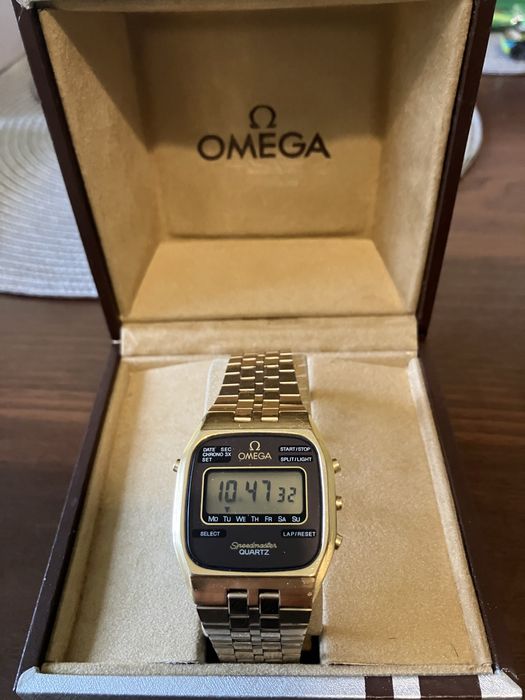 Omega Speedmaster lcd Quartz pudełko złoty