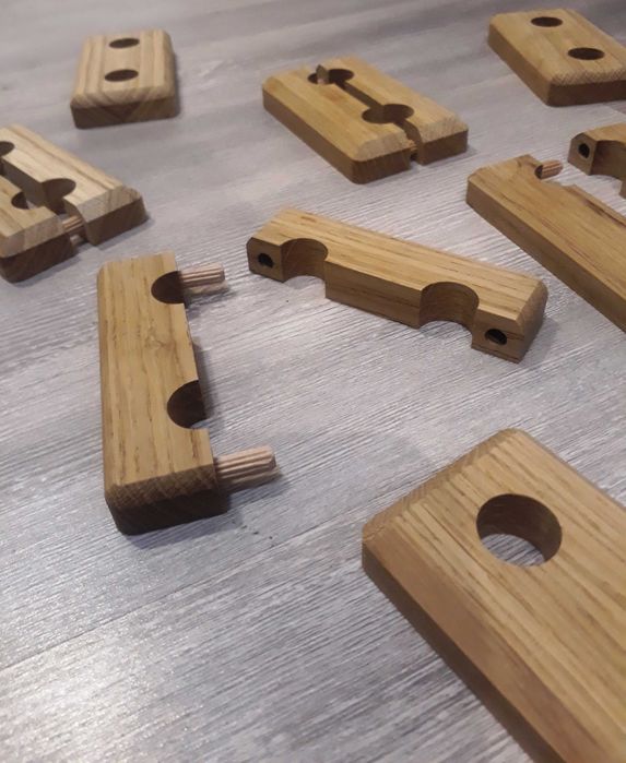 Rozeta drewniana, osłona rur grzejnikowych