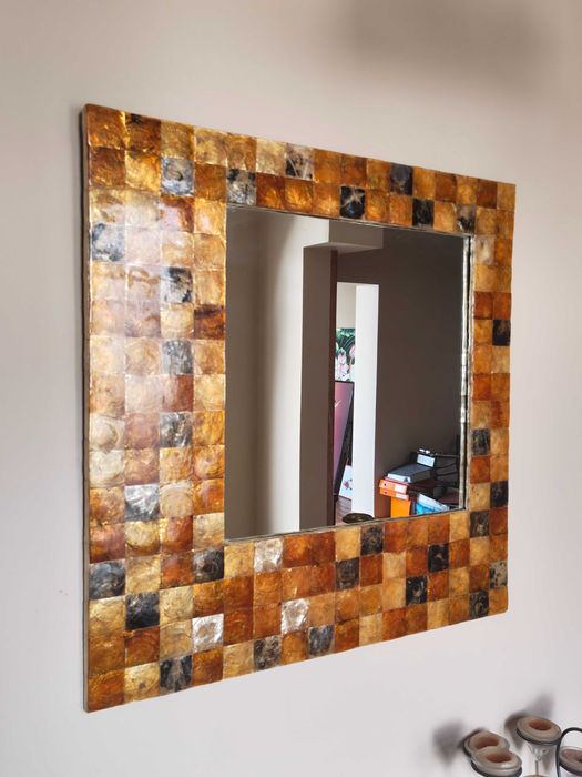 Espelho, elemento decorativo com várias cores