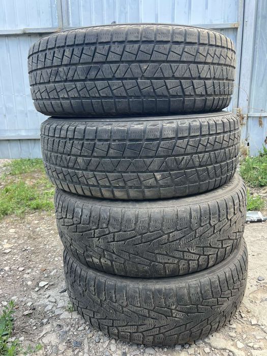 Продам зимнюю резину 235/65 r17