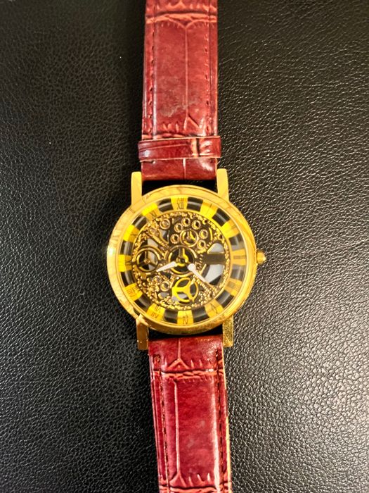 Часи на руку, скелетони