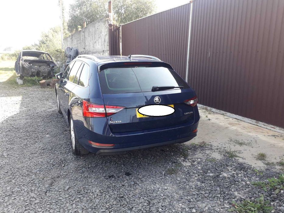 Кришка багажника (ляда) Skoda Superb 3 комплектна