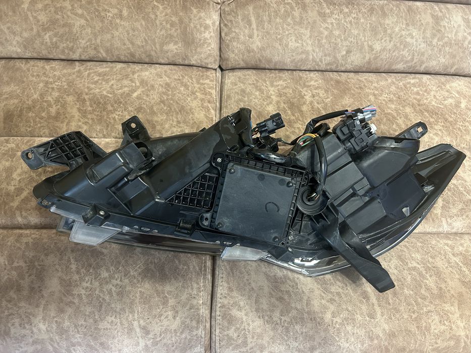 Ліва, лед фара до Міцубіші Паджеро спорт, 2016 р. Вживана, стан ідеаль