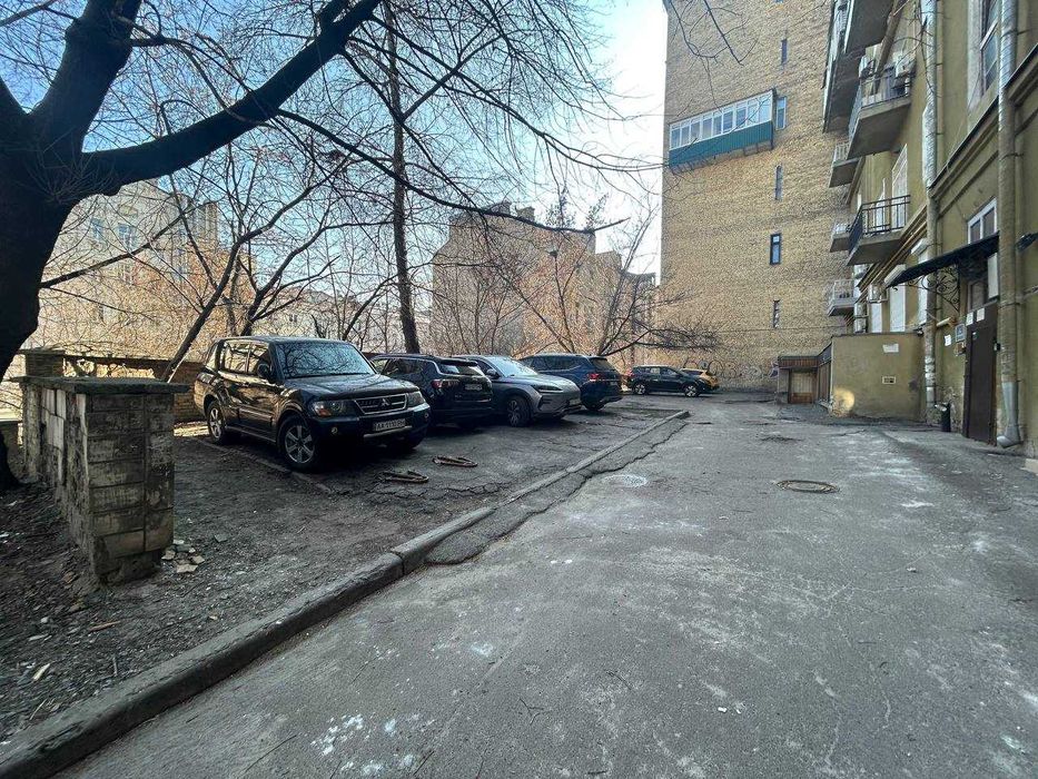 Продам 3-к квартиру вул.Костельна(Костьольна),10 2(7), 90м, 205000дол