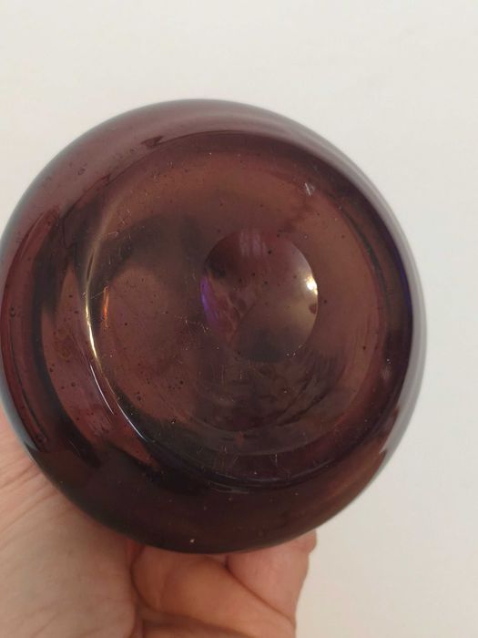 Wazon antico z soczewką Łysa Góra? szkło bakłażan