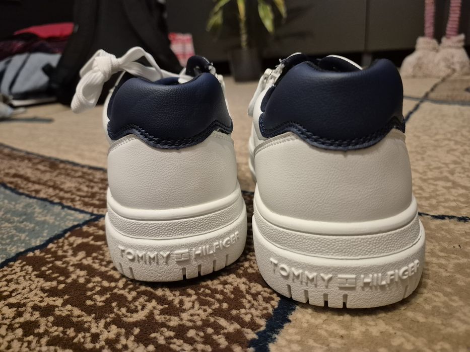 Tommy Hilfiger unisex  rozm 40