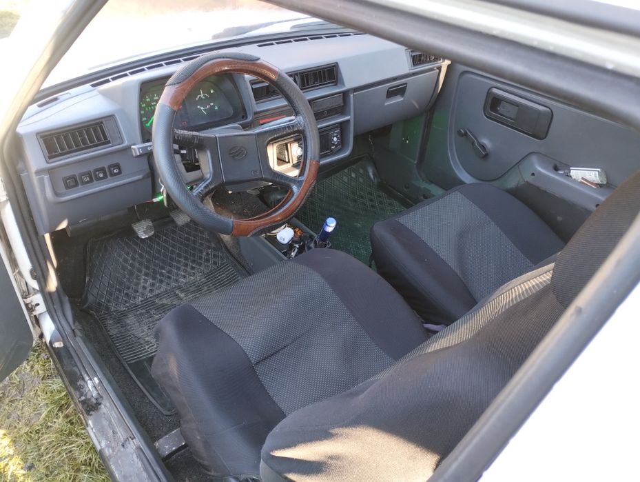 Машина  автомобіль