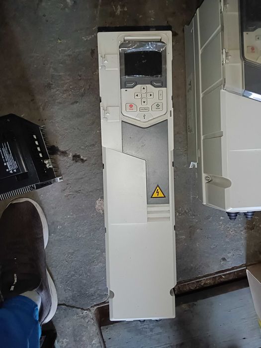 Преобразователь частоты 7.5 кВт ABB ACS580-01-018A-4+B056