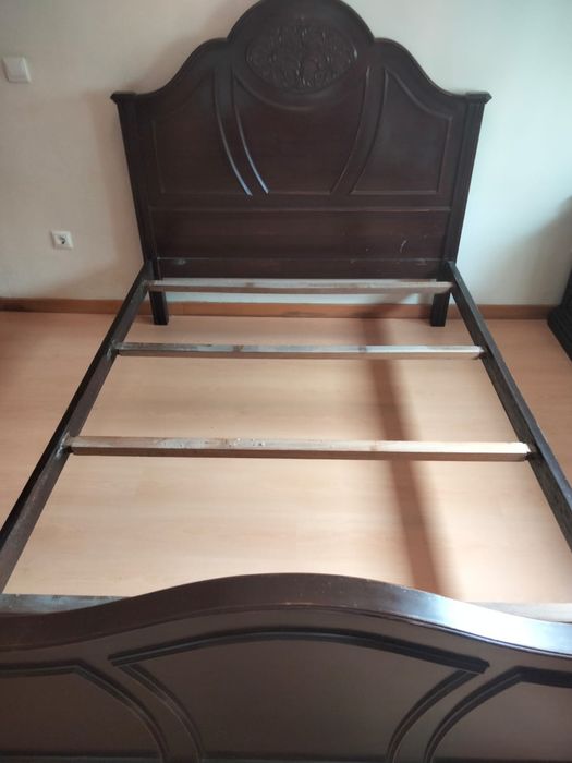 Cama de casal madeira maciça