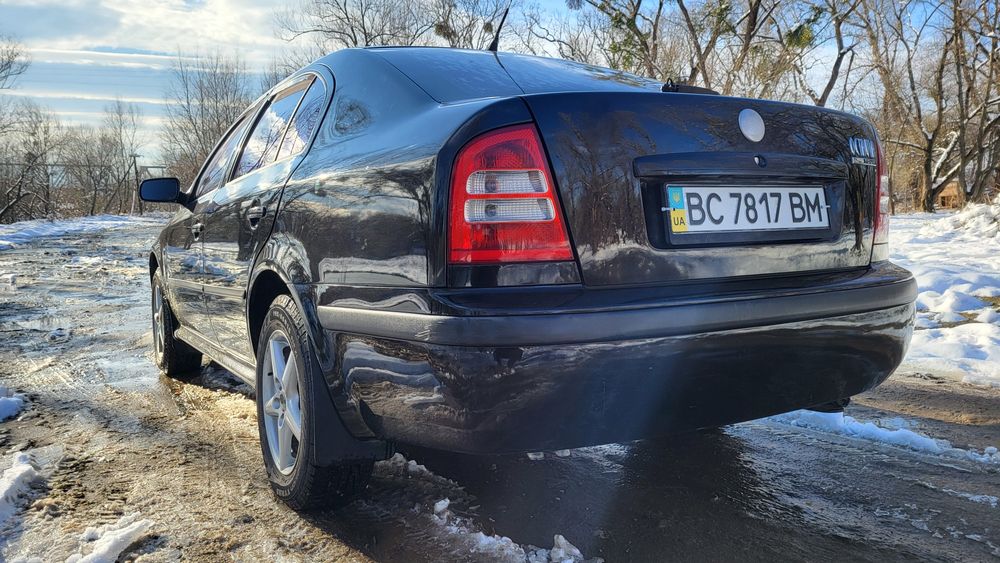 Шкода Октавія Тур 1.6 газ/бензин 2008