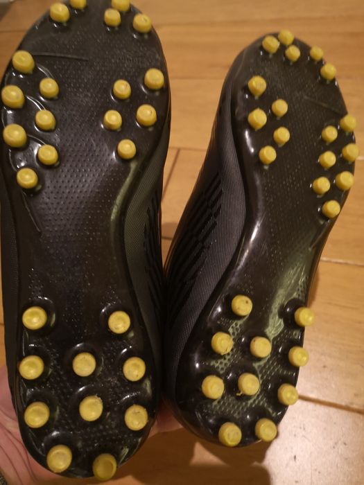 Korki UMBRO  lanki  rozm. 37.5  /22cm