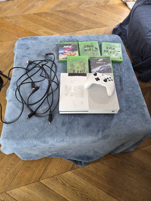 Sprzedam x box one +gry gratis