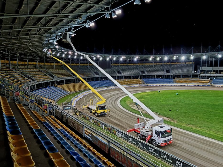 Podnośniki koszowe do 32 m wynajem podnośników koszowych, podnośnik