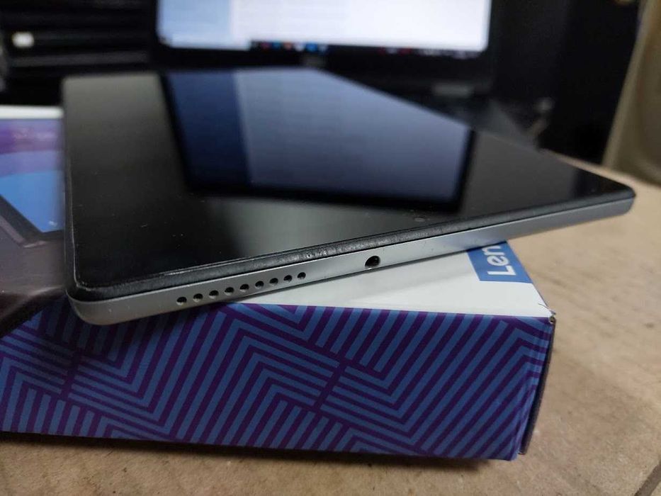 Планшет Lenovo TAB M10 (TB-X306X)