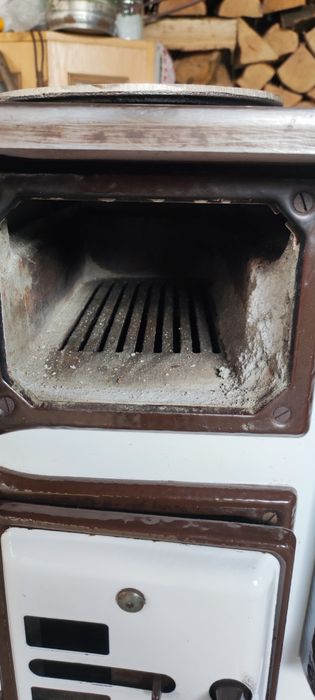 Piec kuchenny z wężownicą, prawy