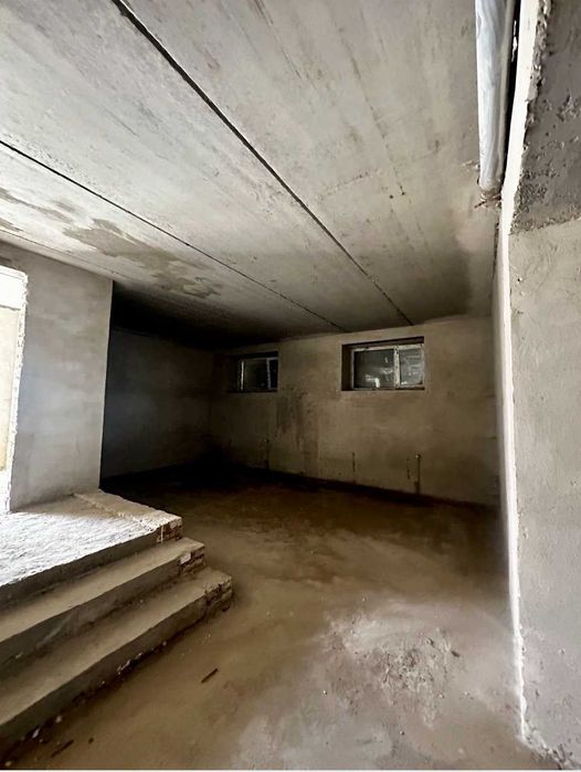 Продаж комерційного приміщення - 140м2 пр.Миру