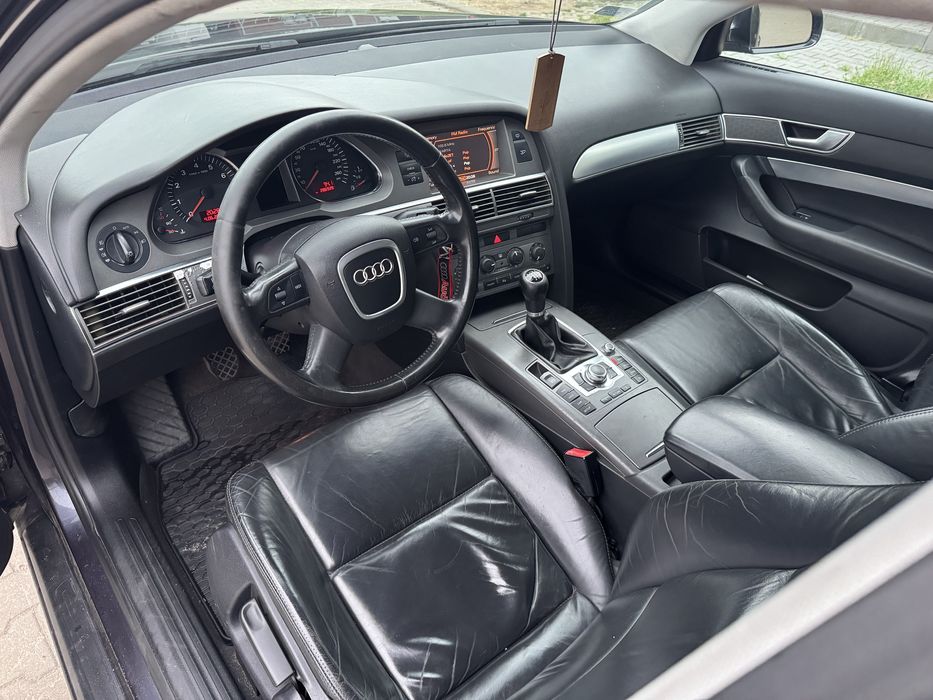 Audi a6c6 3,2V6 255km