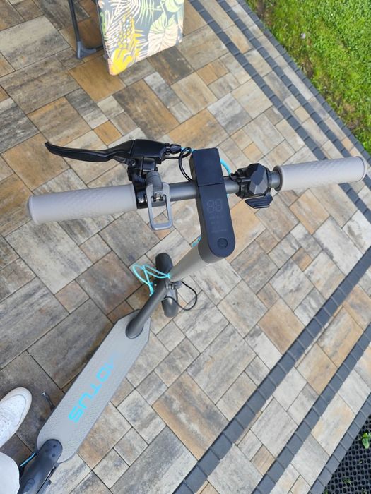Hulajnoga elektryczna Motus Scooty 10 lite