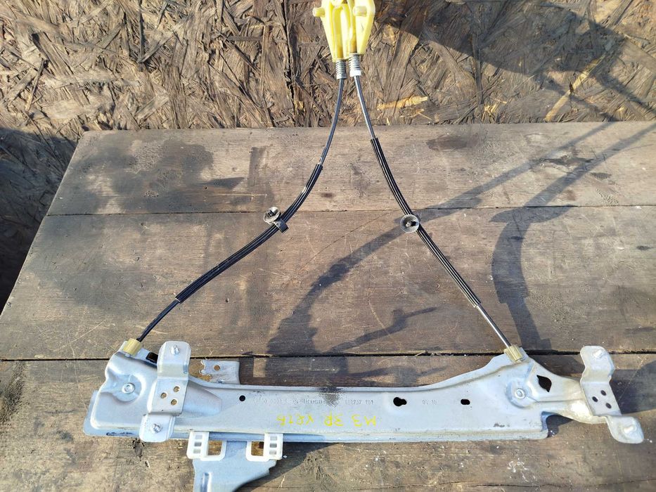 Склопідйомник передній  задній Renault Megane 3 Рено