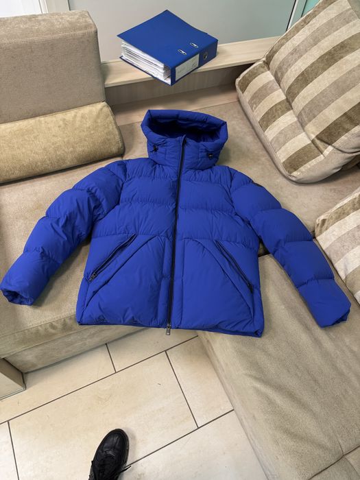 Продаю пуховик Woolrich