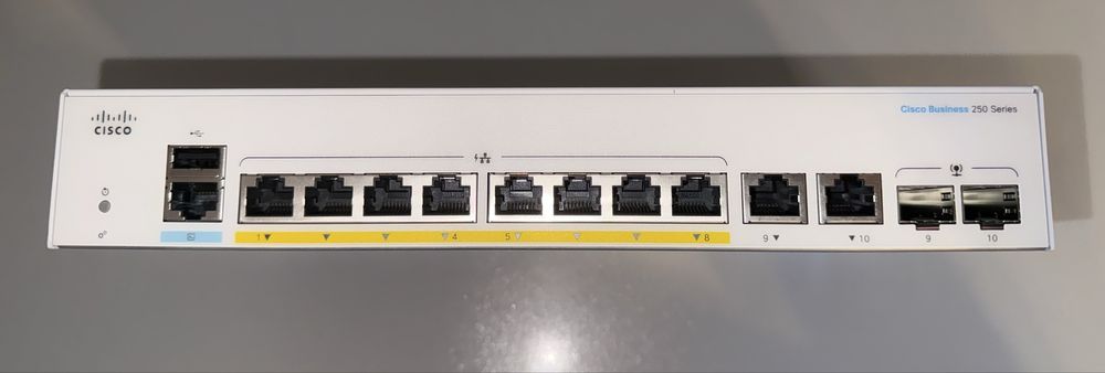 Switch Cisco CBS-250-8P-2G uszkodzony