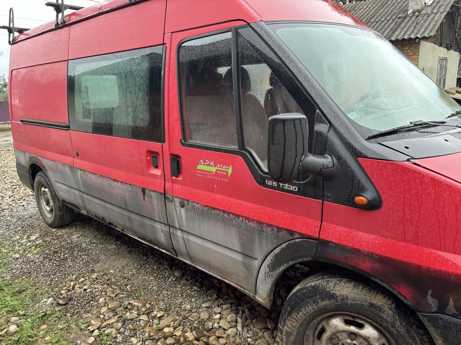 Ford Transit 2.4 TDDI нерозмитнений задній привід