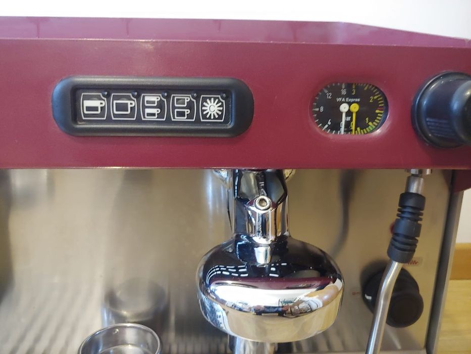 Maquina de café industrial VFA expres Novo em folha troca por telefone